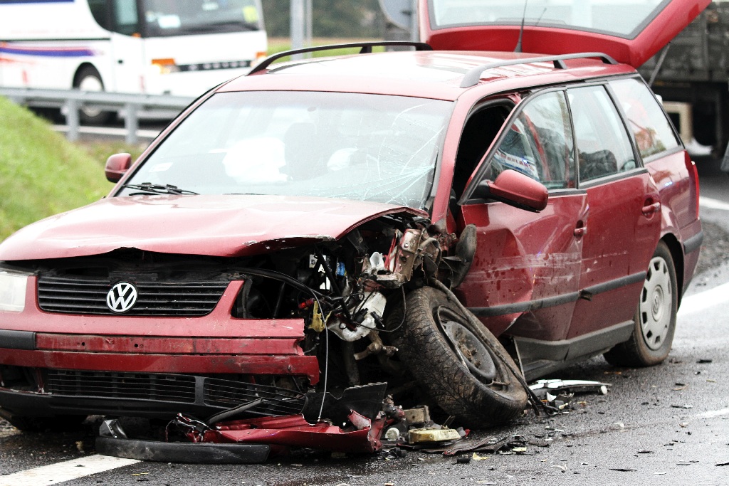 Wypadek na drodze Legnica - Złotoryja. Dwie osoby ranne