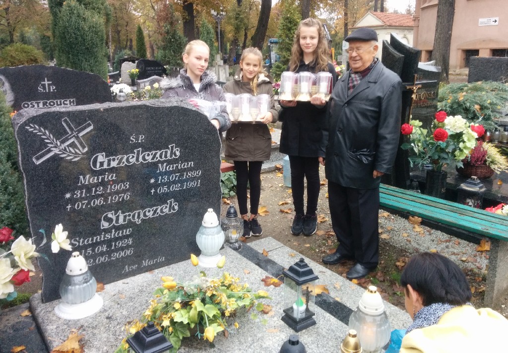 Zapalili znicze na grobach powstańców wielkopolskich
