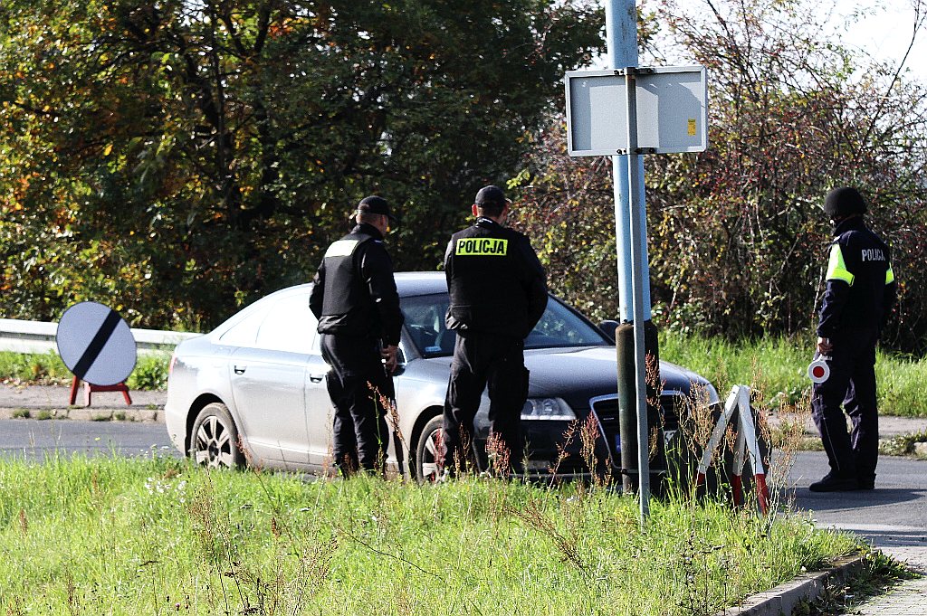 Policja trenowała, jak zatrzymać uciekającego autem przestępcę