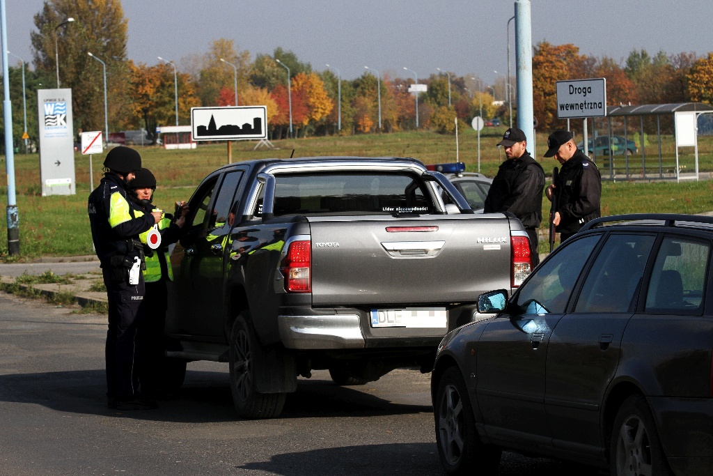 Policja trenowała, jak zatrzymać uciekającego autem przestępcę