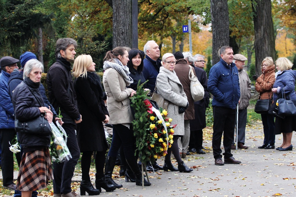 Jürgen Gretschel został pochowany na cmentarzu przy Wrocławskiej