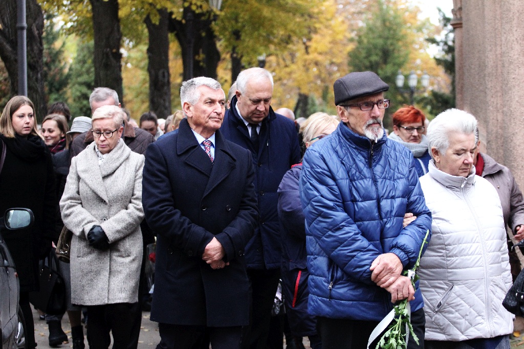 Jürgen Gretschel został pochowany na cmentarzu przy Wrocławskiej