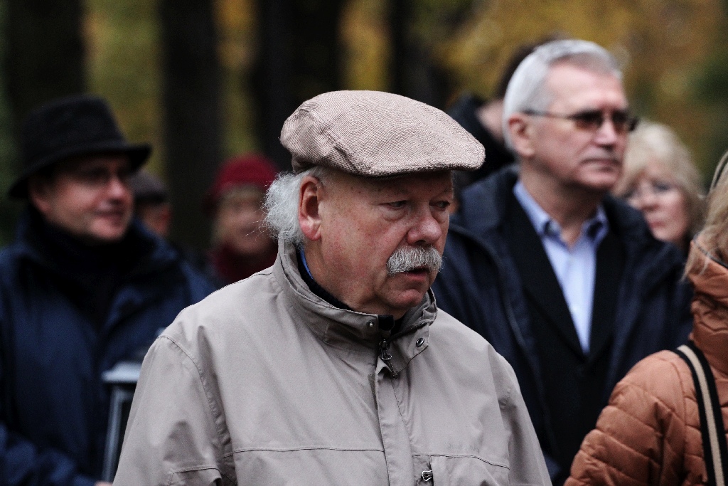 Jürgen Gretschel został pochowany na cmentarzu przy Wrocławskiej