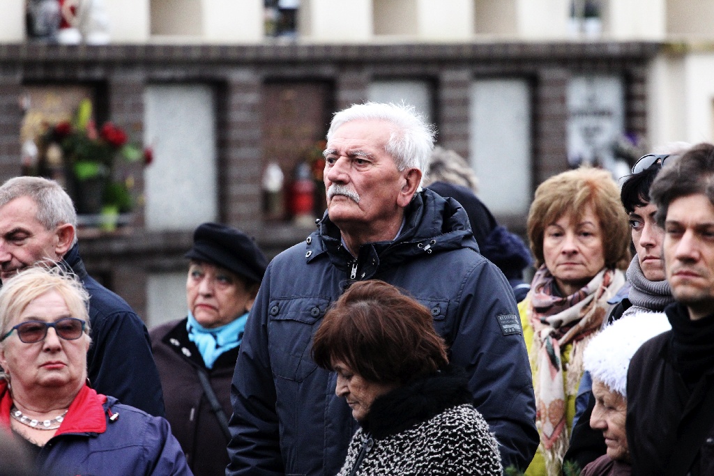 Jürgen Gretschel został pochowany na cmentarzu przy Wrocławskiej