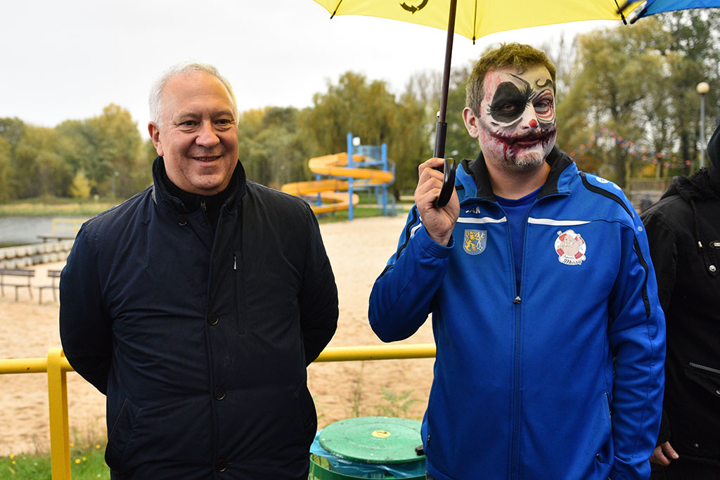 Legnickie Morsy rozpoczęły sezon na kąpielisku Kormoran