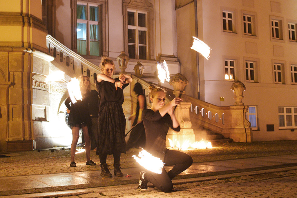 Upiorny Zombie Walk przeszedł w sobotę ulicami Legnicy