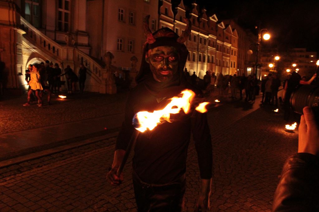 Po raz piąty odbył się w Legnicy mroczny Zombie Walk