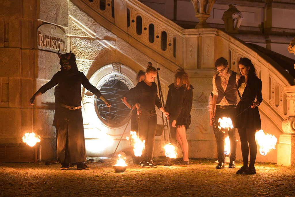 Upiorny Zombie Walk przeszedł w sobotę ulicami Legnicy
