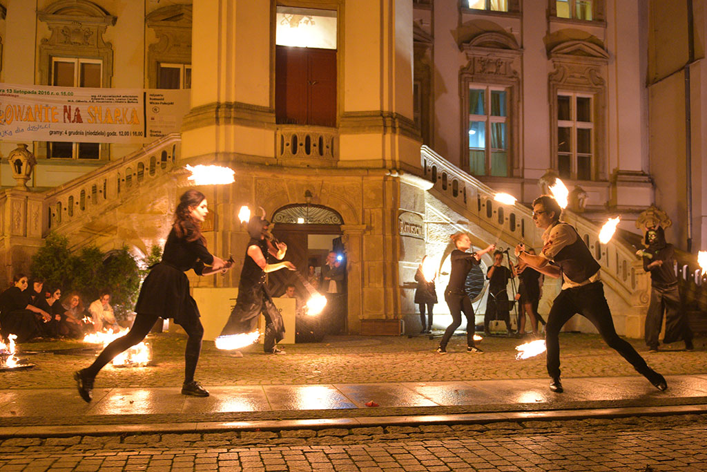 Upiorny Zombie Walk przeszedł w sobotę ulicami Legnicy