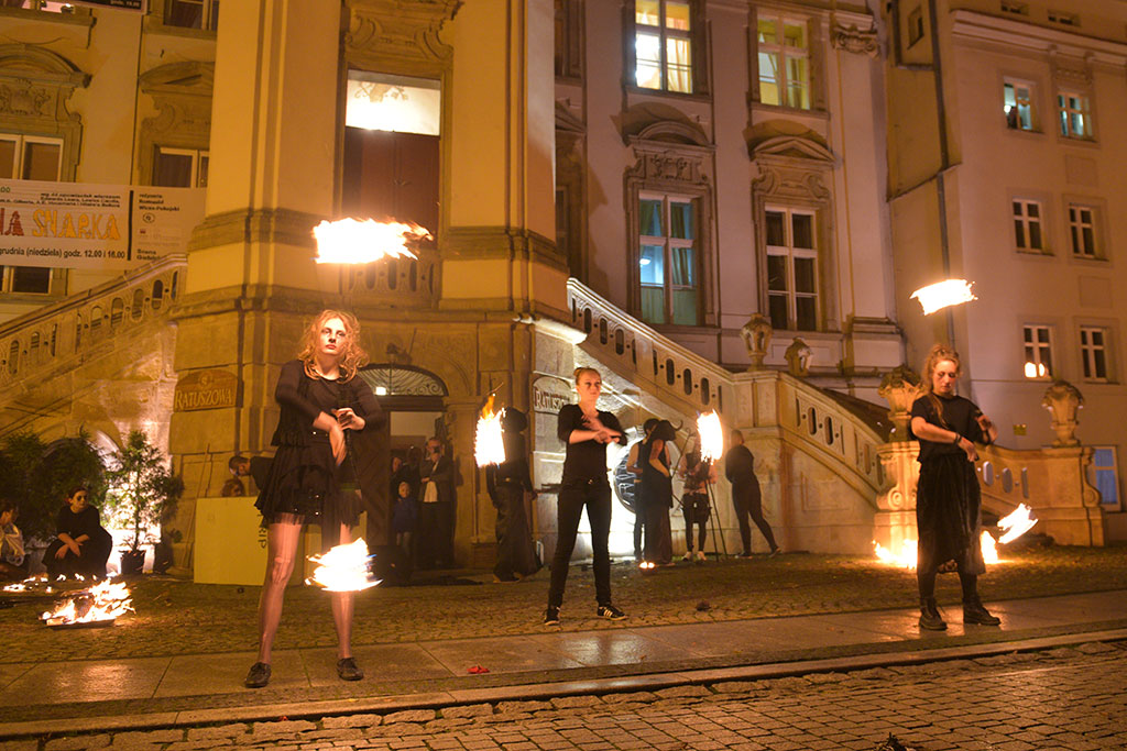 Upiorny Zombie Walk przeszedł w sobotę ulicami Legnicy