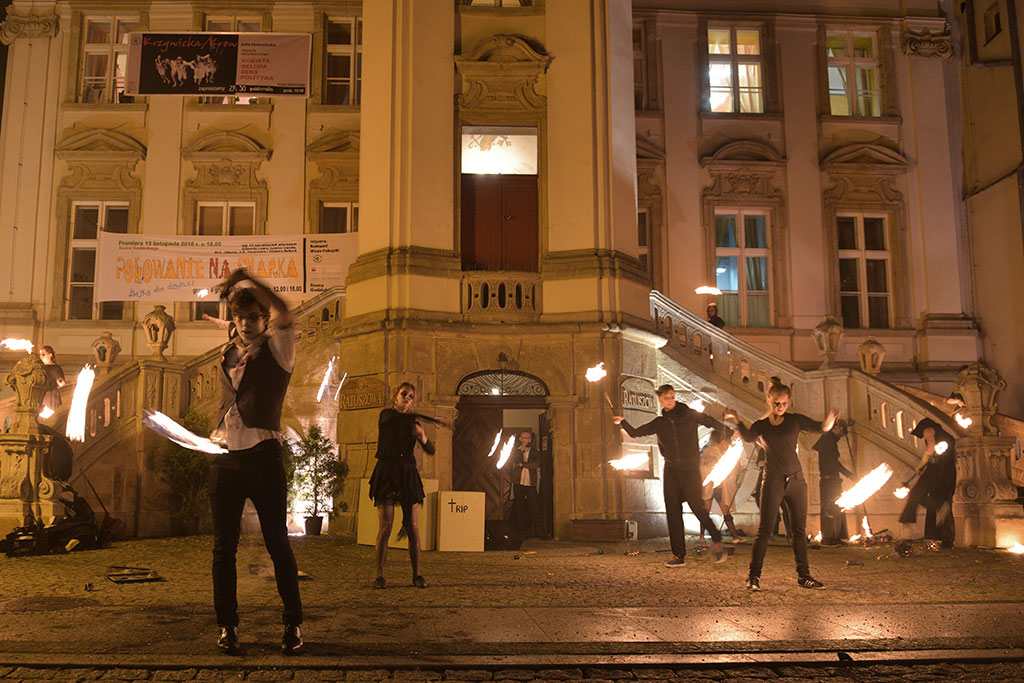 Upiorny Zombie Walk przeszedł w sobotę ulicami Legnicy