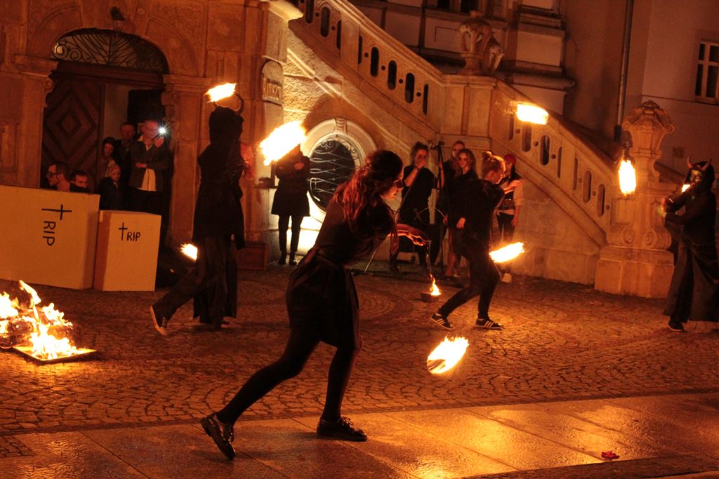 Po raz piąty odbył się w Legnicy mroczny Zombie Walk