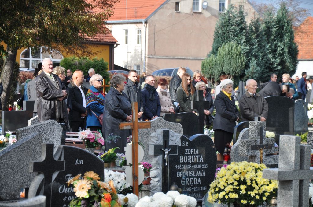 Dzień Wszystkich Świętych na prochowickim cmentarzu
