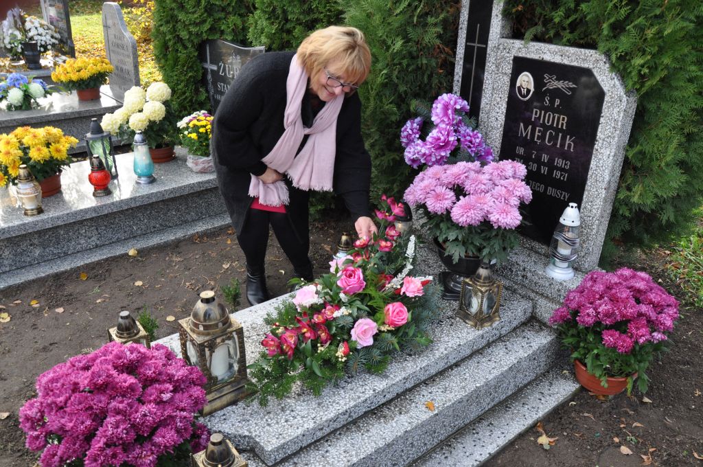 Dzień Wszystkich Świętych na prochowickim cmentarzu