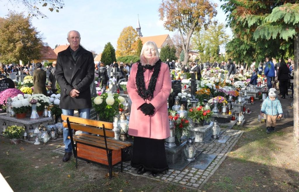 Dzień Wszystkich Świętych na prochowickim cmentarzu