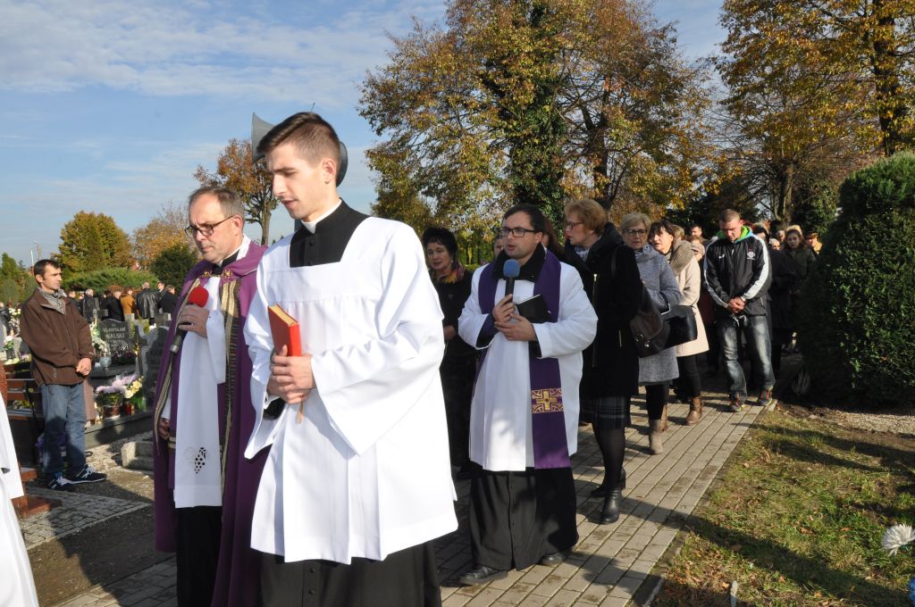 Dzień Wszystkich Świętych na prochowickim cmentarzu