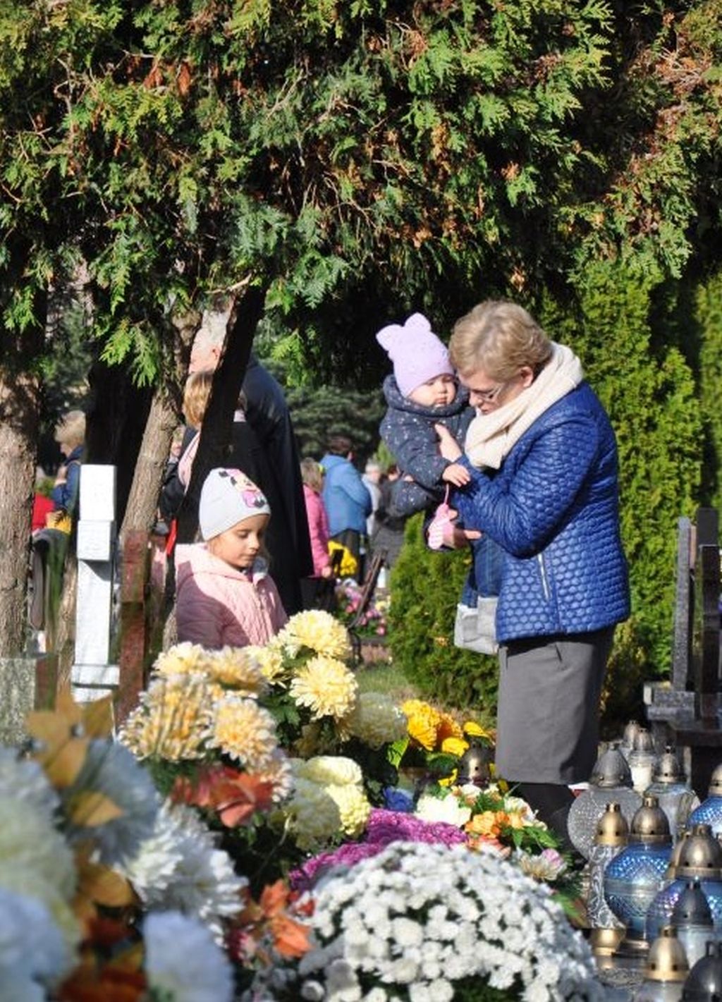 Dzień Wszystkich Świętych na prochowickim cmentarzu