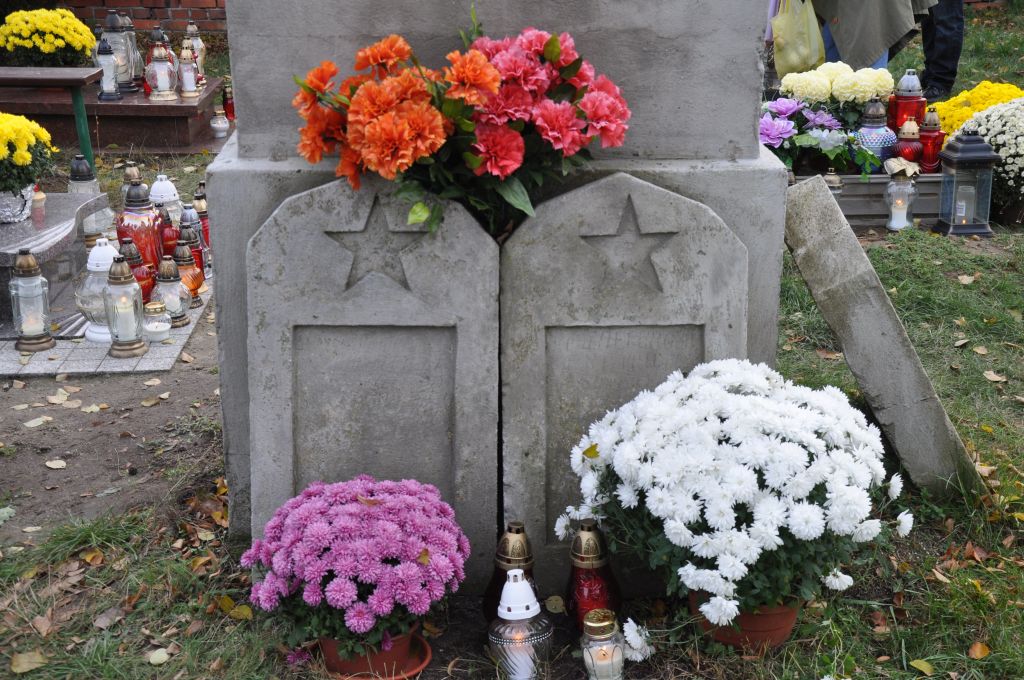 Dzień Wszystkich Świętych na prochowickim cmentarzu