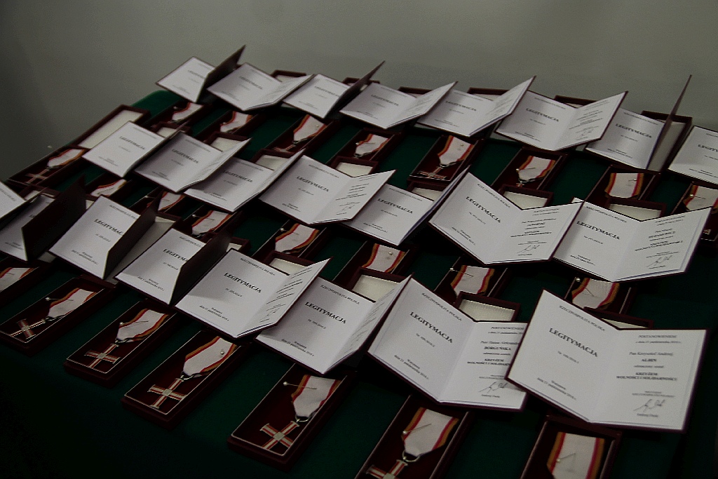 Legniccy opozycjoniści z czasów PRL z państwowymi odznaczeniami