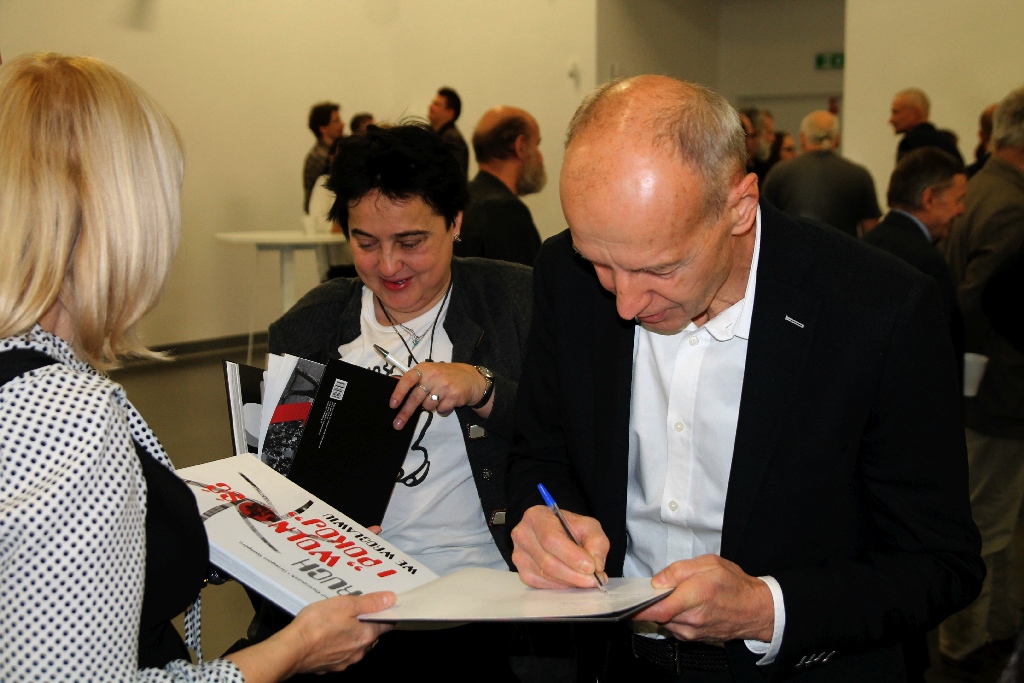 Legniccy opozycjoniści z czasów PRL z państwowymi odznaczeniami