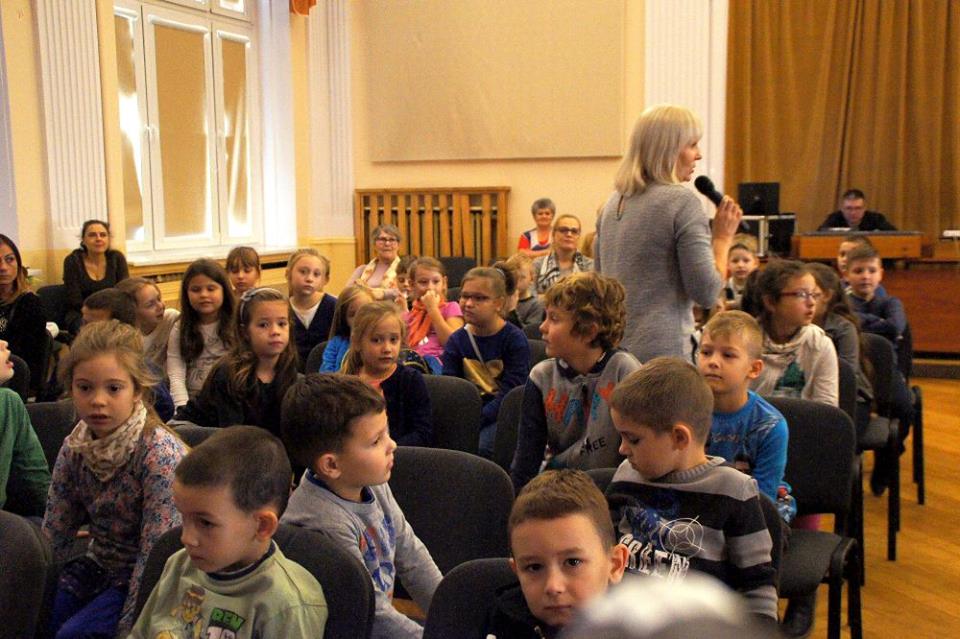 Poranek z teatrem w Młodzieżowym Centrum Kultury  w Legnicy