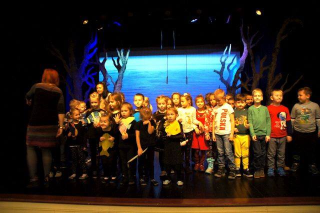 Poranek z teatrem w Młodzieżowym Centrum Kultury  w Legnicy