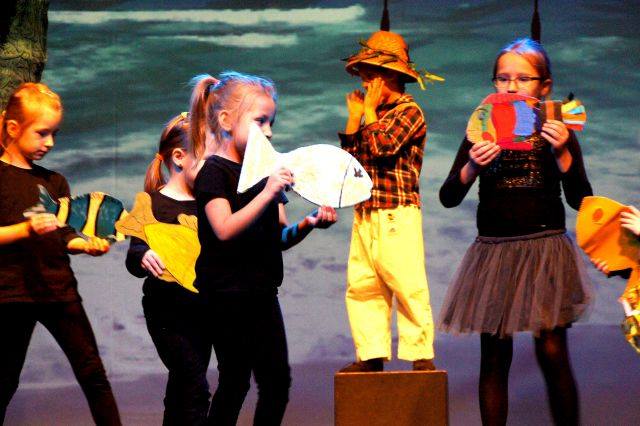 Poranek z teatrem w Młodzieżowym Centrum Kultury  w Legnicy
