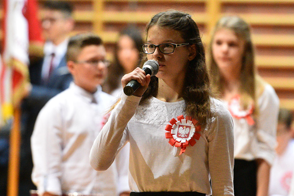 Złożyli ślubowanie i założyli kamizelki z numerem 9
