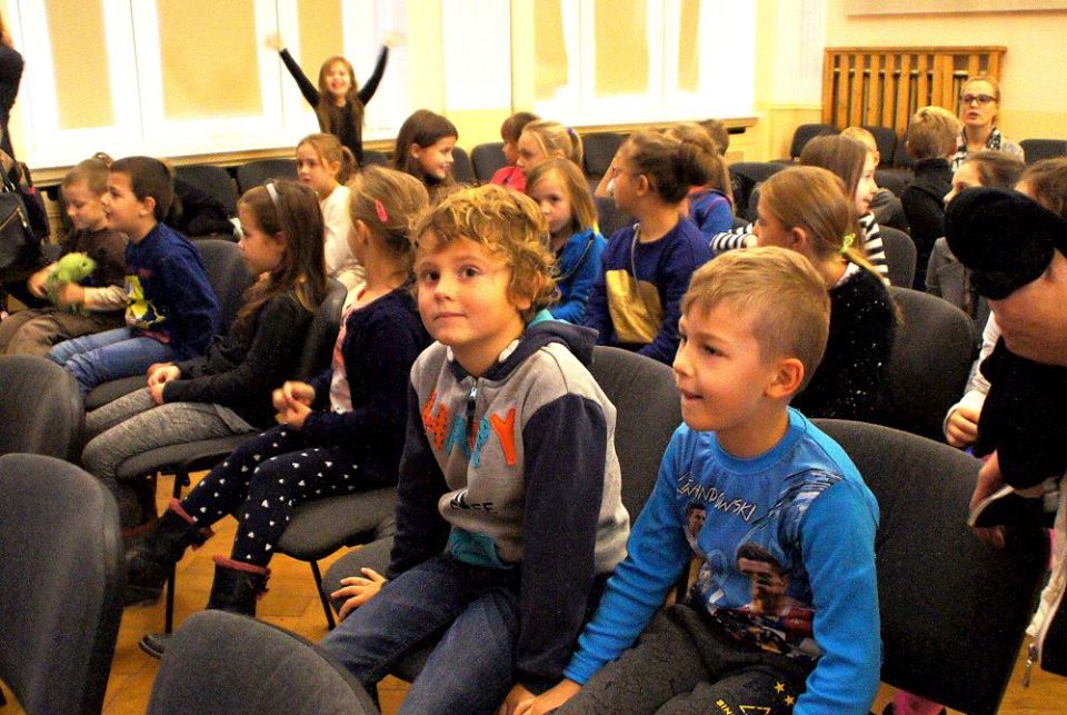 Poranek z teatrem w Młodzieżowym Centrum Kultury  w Legnicy