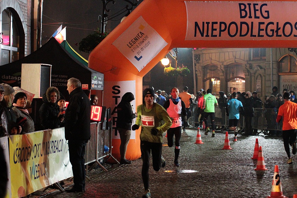 Blisko czterysta osób pobiegło w Biegu Niepodległości