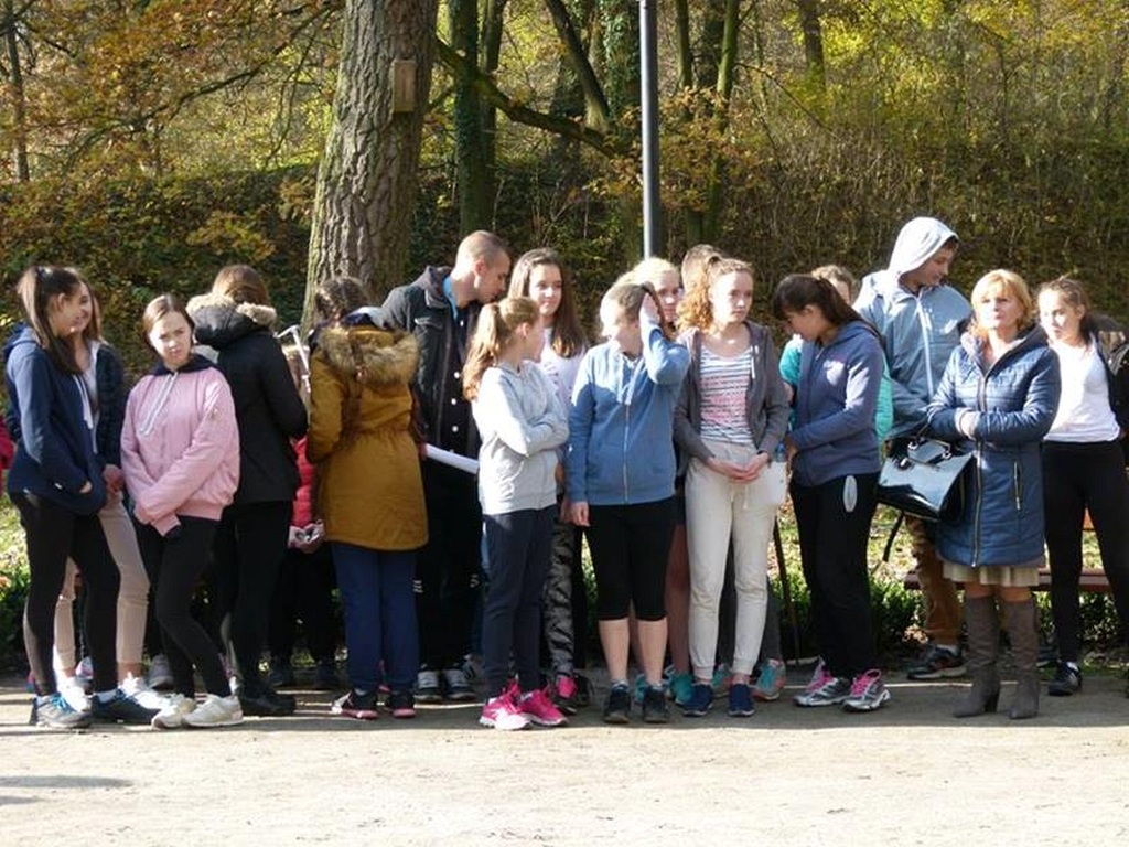 W Prochowicach został otwarty zrewitalizowany park przyzamkowy