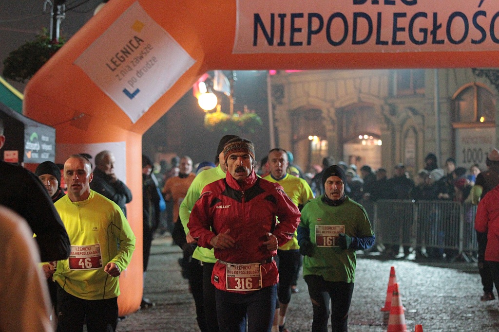 Blisko czterysta osób pobiegło w Biegu Niepodległości