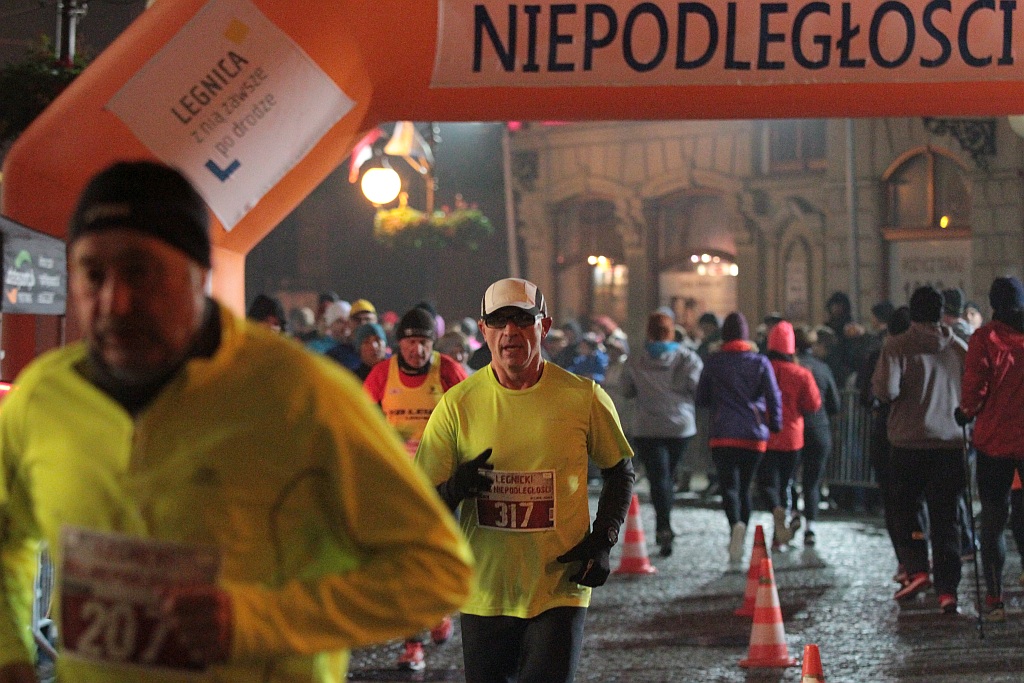 Blisko czterysta osób pobiegło w Biegu Niepodległości