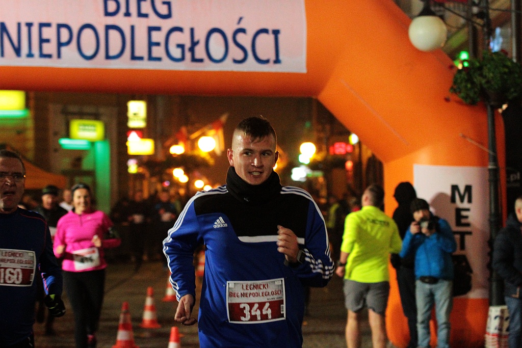 Blisko czterysta osób pobiegło w Biegu Niepodległości