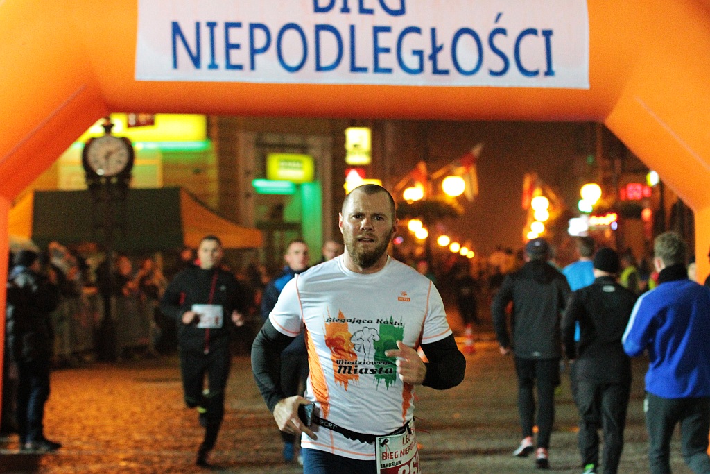 Blisko czterysta osób pobiegło w Biegu Niepodległości