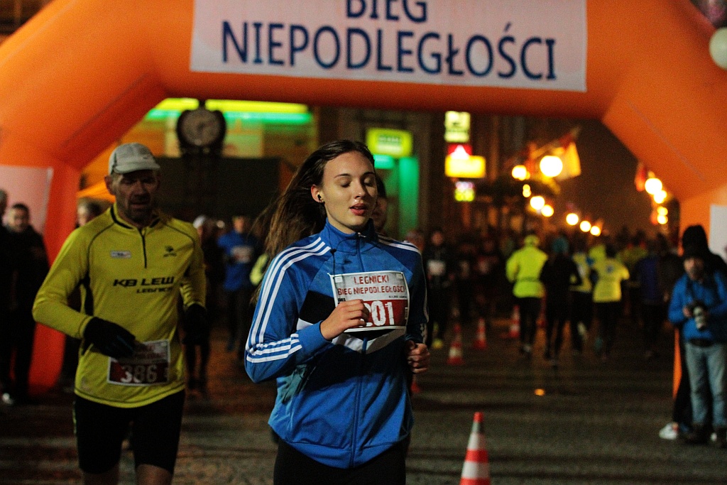 Blisko czterysta osób pobiegło w Biegu Niepodległości