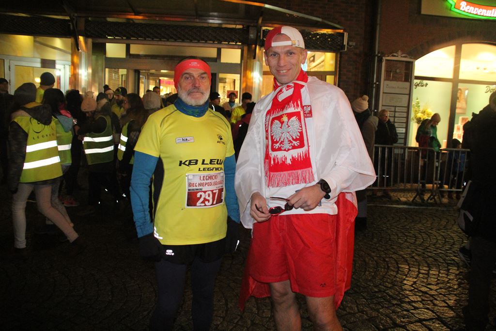 Blisko czterysta osób pobiegło w Biegu Niepodległości cz2