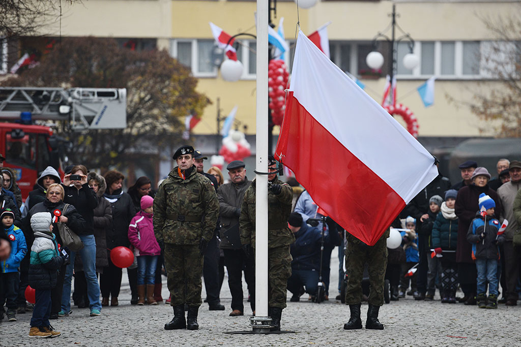 Klasy mundurowe złożyły uroczyste ślubowanie w legnickim rynku
