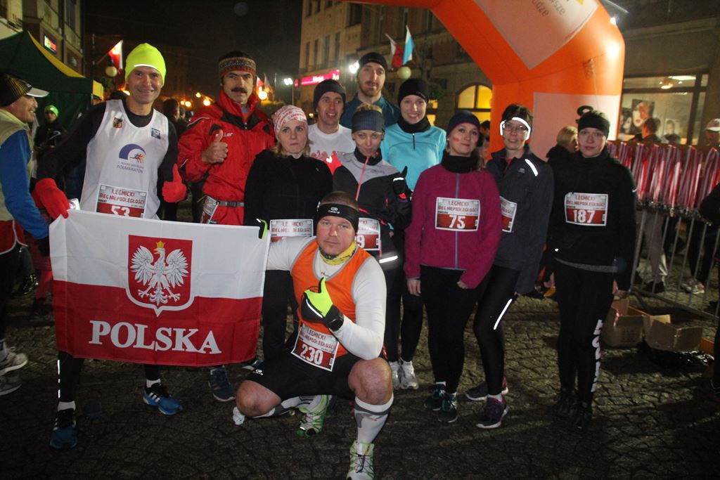 Blisko czterysta osób pobiegło w Biegu Niepodległości cz2
