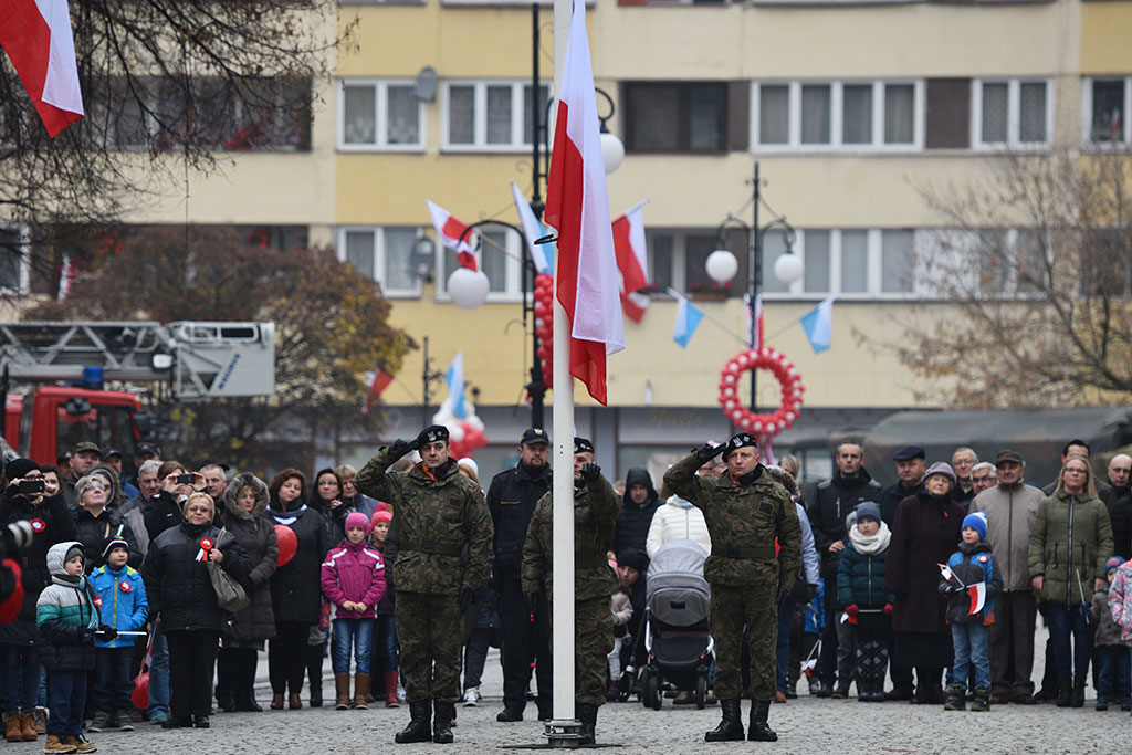 Klasy mundurowe złożyły uroczyste ślubowanie w legnickim rynku