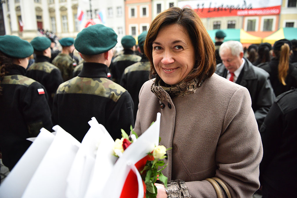 Klasy mundurowe złożyły uroczyste ślubowanie w legnickim rynku