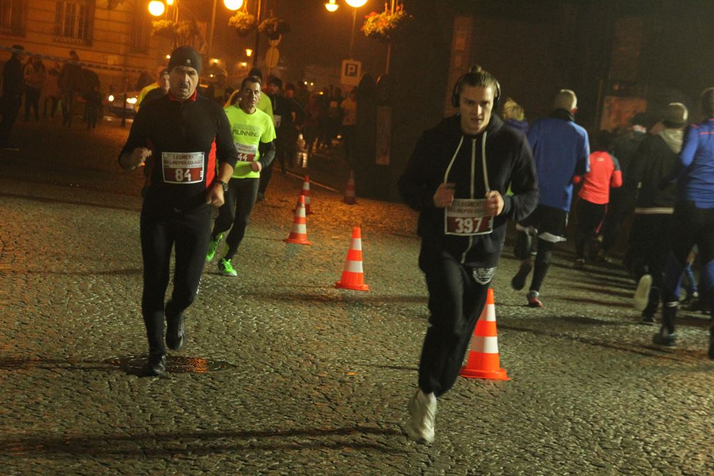Blisko czterysta osób pobiegło w Biegu Niepodległości cz2