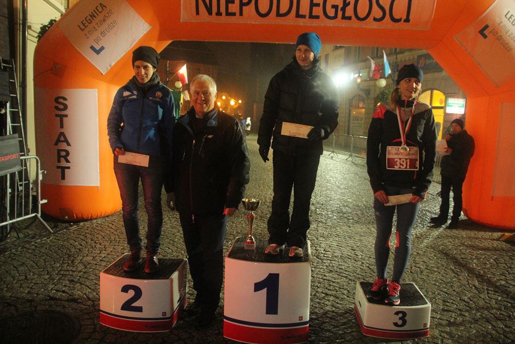 Blisko czterysta osób pobiegło w Biegu Niepodległości cz2