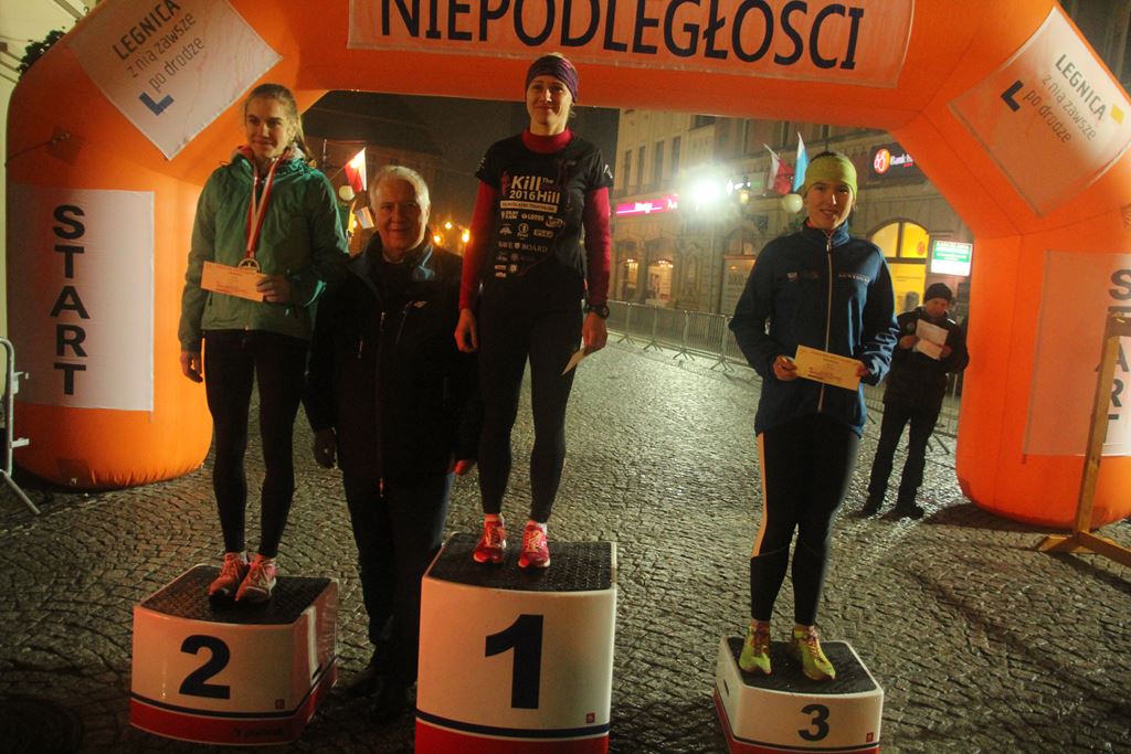 Blisko czterysta osób pobiegło w Biegu Niepodległości cz2