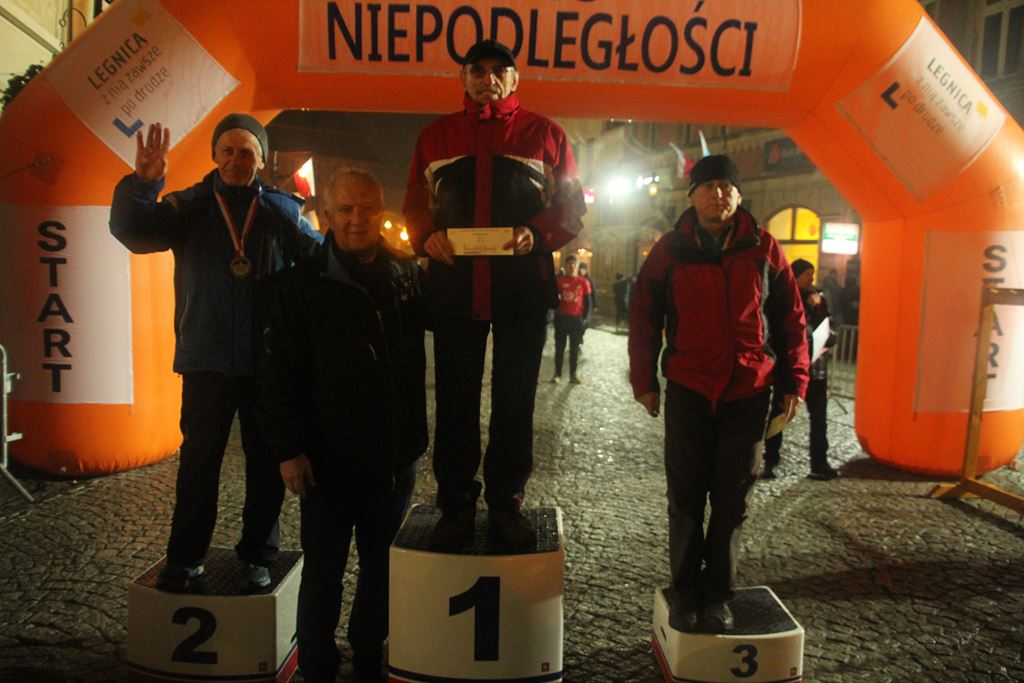 Blisko czterysta osób pobiegło w Biegu Niepodległości cz2