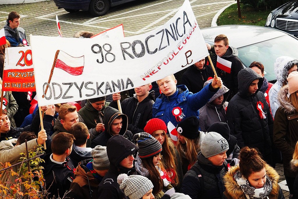 W Legnickim Polu odbył się uroczysty Marsz Niepodległości