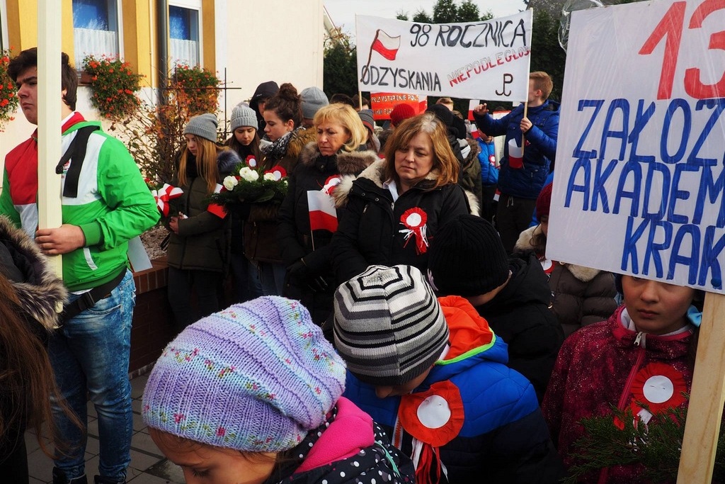 W Legnickim Polu odbył się uroczysty Marsz Niepodległości
