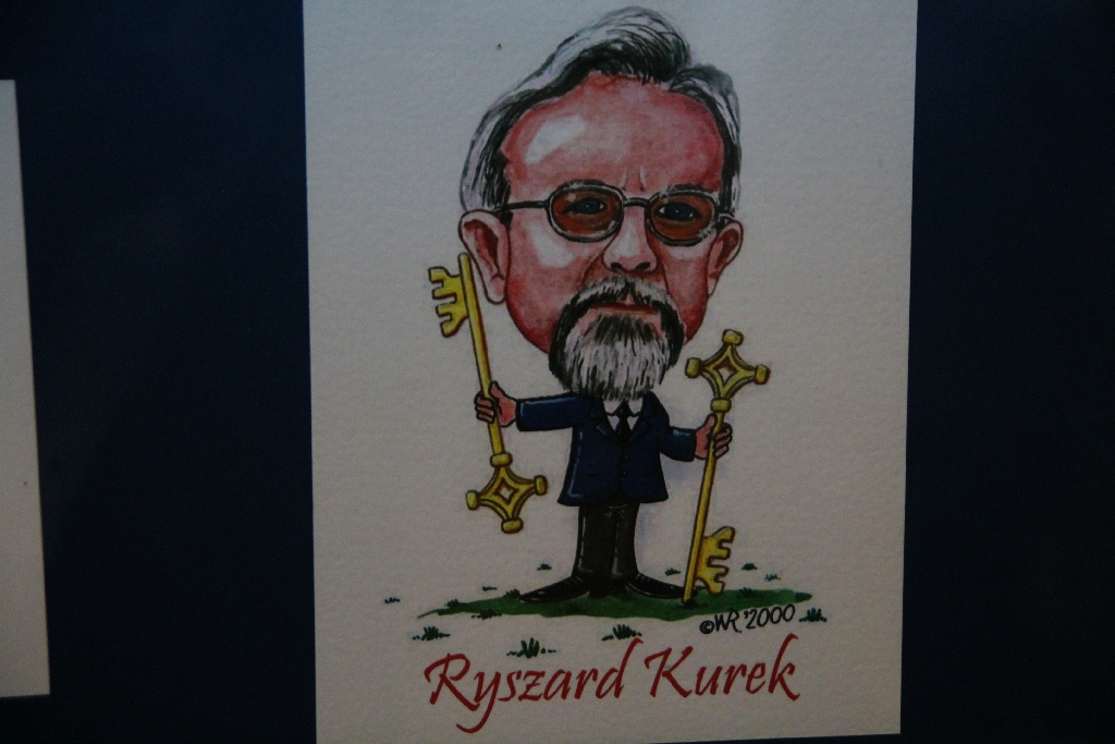 Karykatury i przemienione kamienie Roberta Wierzbickiego