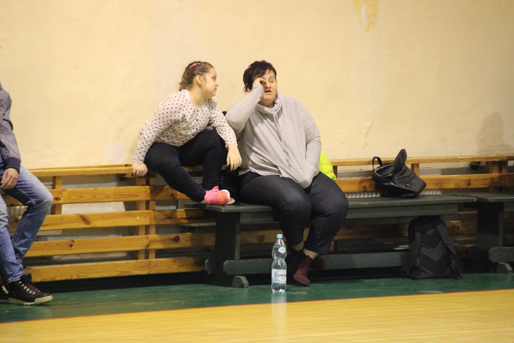 Derby regionu dla piłkarek ręcznych legnickiej Dziewiątki