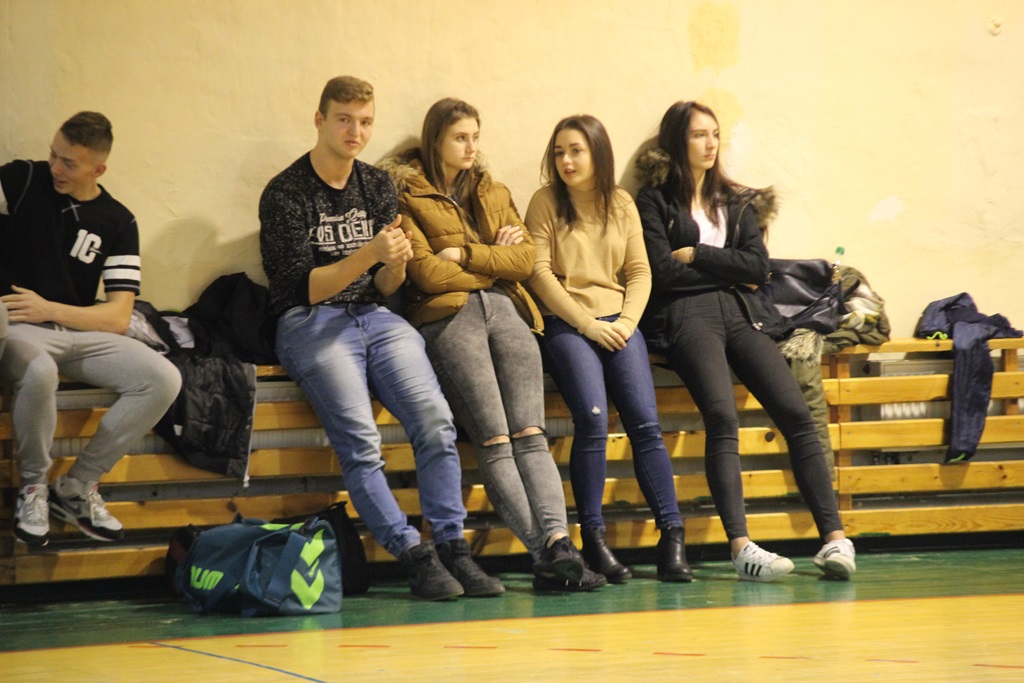 Derby regionu dla piłkarek ręcznych legnickiej Dziewiątki